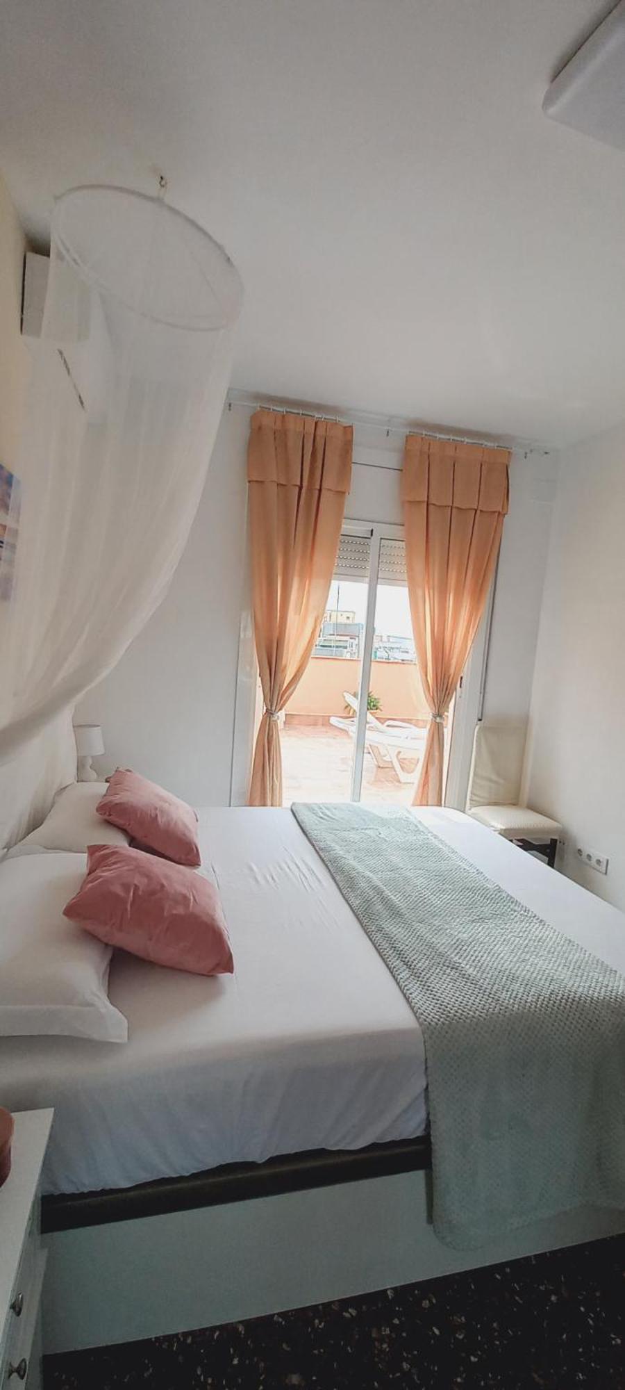 דירות הוספיטלט דה יוברגאט Cozy And Sunny Penthouse Fira Bcn מראה חיצוני תמונה
