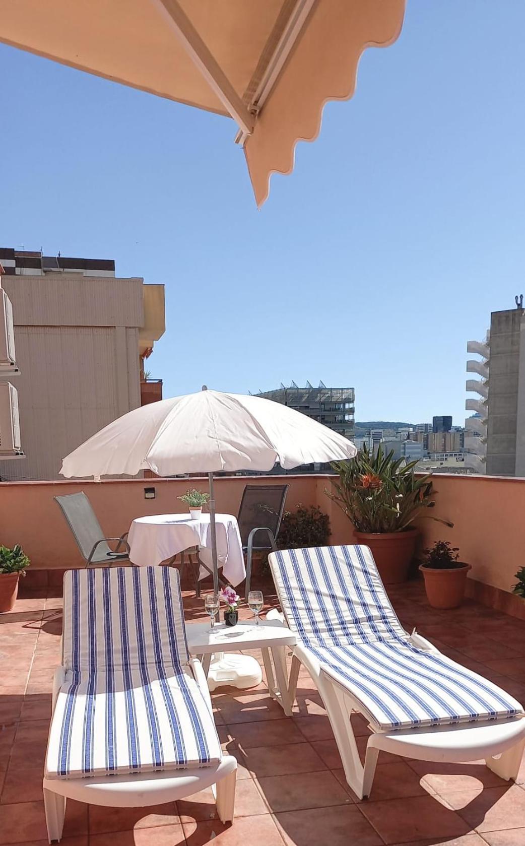 דירות הוספיטלט דה יוברגאט Cozy And Sunny Penthouse Fira Bcn מראה חיצוני תמונה